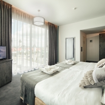 hotel-nordic-twins-radauti-suceava-restaurant-terasa-spatiu-joaca-business-center-viziteaza-bucovina-vacanta- (2)
